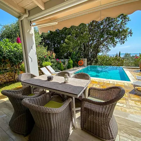 Seafront Prestige Pool Villas Vilă