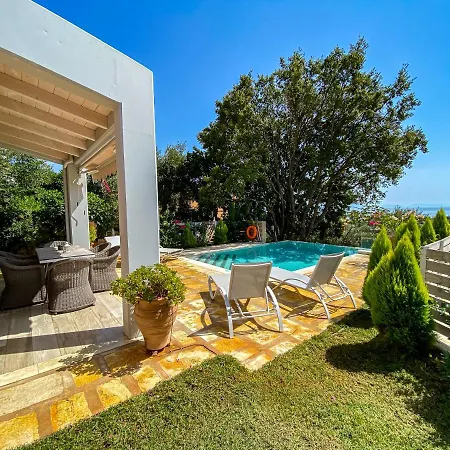 Seafront Prestige Pool Villas Vilă