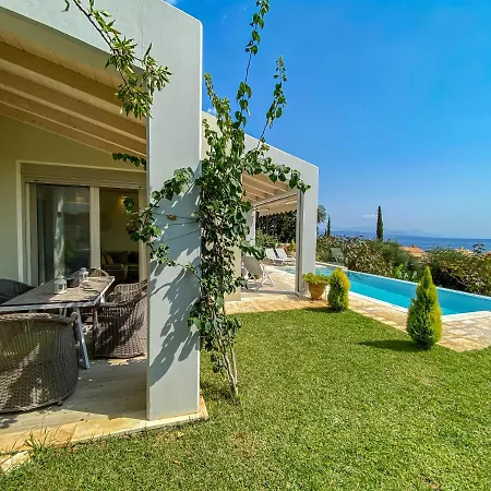 Seafront Prestige Pool Villas *