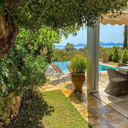 Seafront Prestige Pool Villas * Barbati
