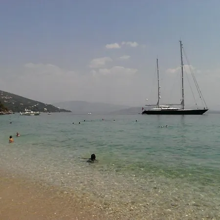 Seafront Prestige Pool Villas *